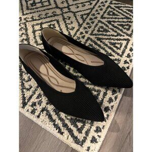 Women Black Ribbed Pointed Toe Flats Slip-On Comfortable Ballet Shoes